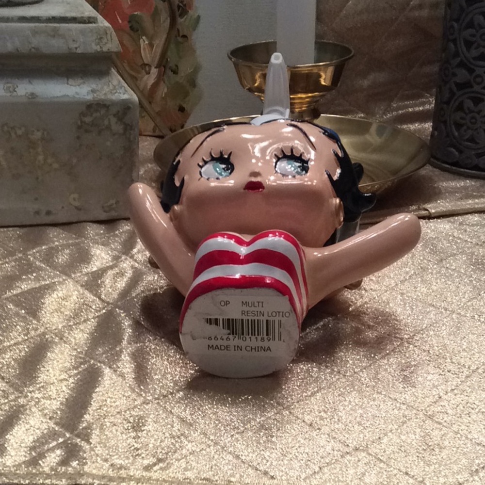 Betty Boop Lotion Container - Picture 3 of 5